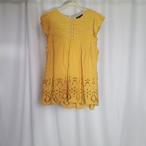 American Eagle yellow baby doll shirt with lace and eyelet detailing size L
